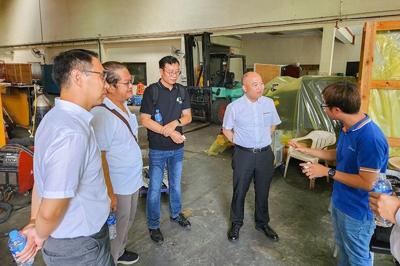 加速“出?！保⌒l(wèi)華集團(tuán)黨委書記、執(zhí)行董事長(zhǎng)李國(guó)強(qiáng)一行走訪考察東南亞國(guó)際市場(chǎng)